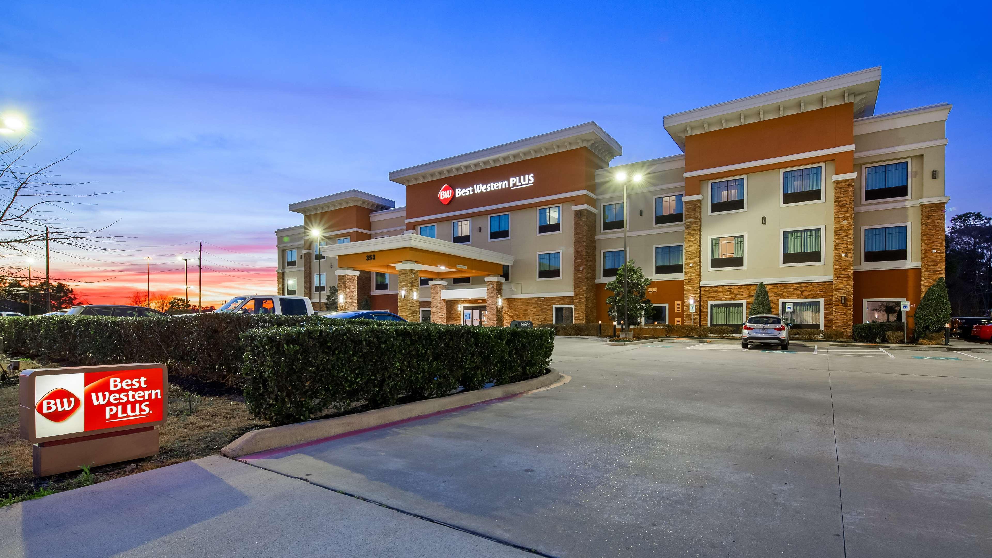 Best Western Plus Spring Inn & Suites Exterior photo